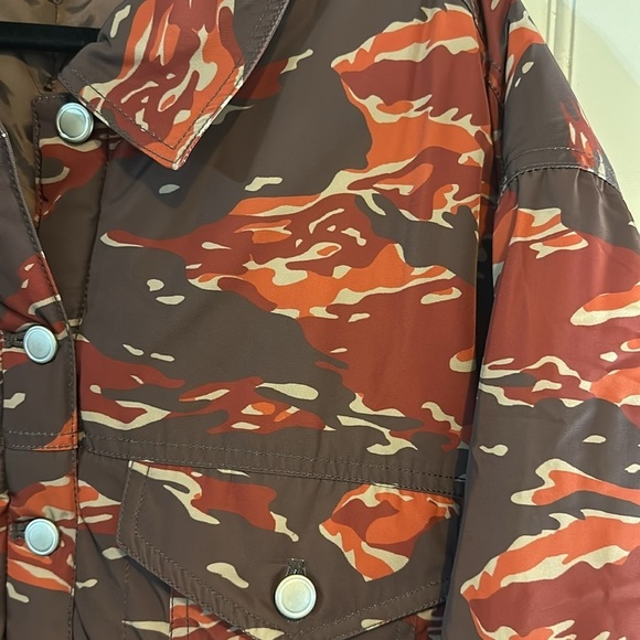 NWT!😍Good American Trucker Puffer NWT Camouflage Jacket Size 5/6=2X/3X - Picture 4 of 9